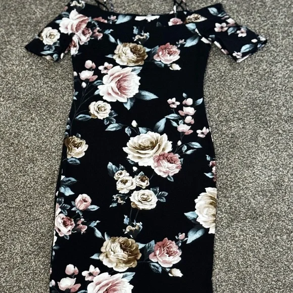 slim fit dress slacks Elegant Black Couture Strap Corset Floral Embroidery Gown – EDITE MODE main image 0